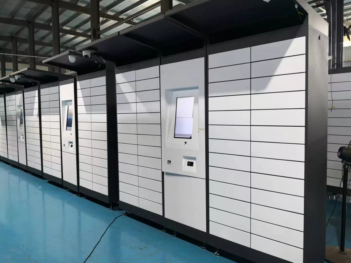 Intelligent Express Delivery Cabinet